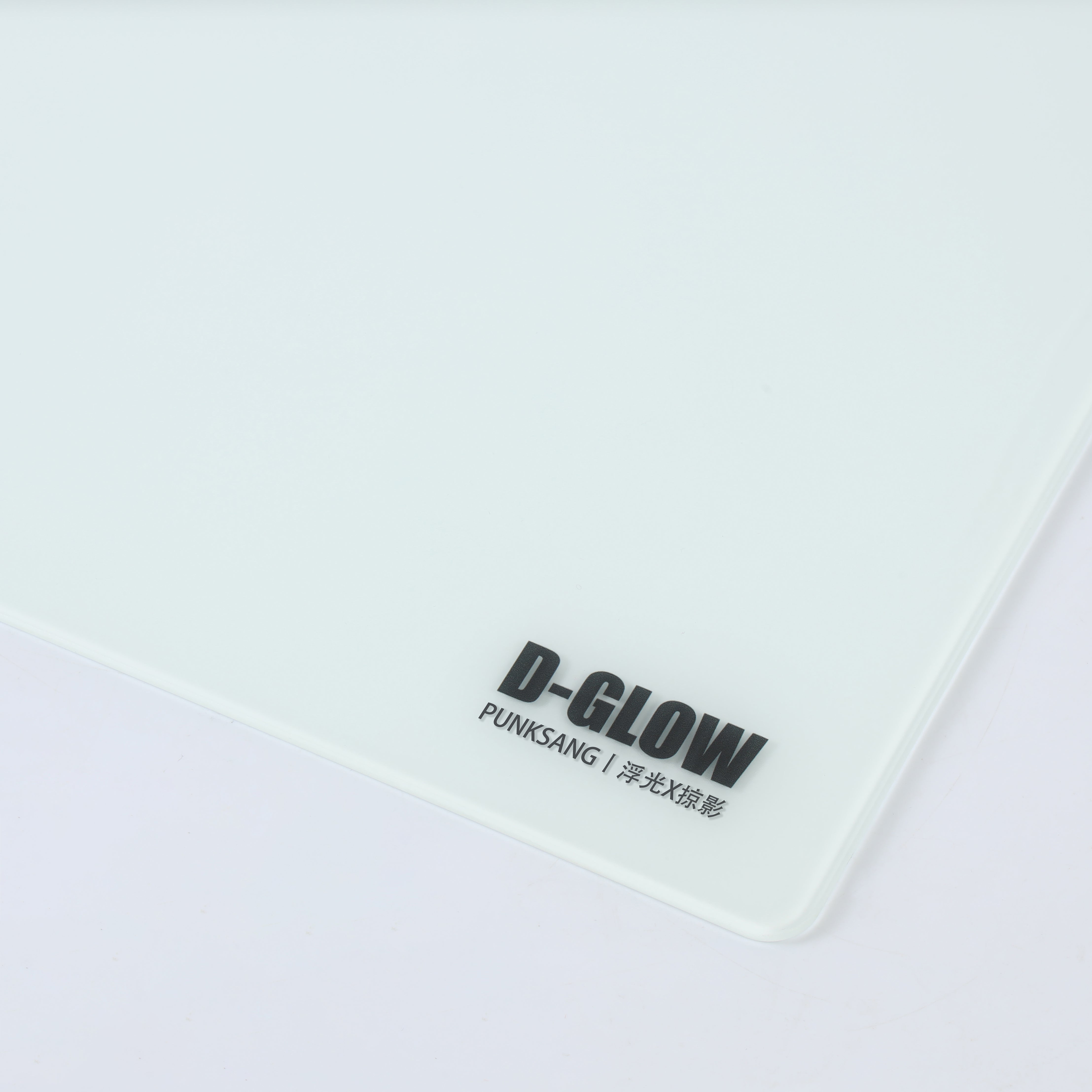 D-GLOW 影 コントロール型 ゲーミングガラスマウスパッド