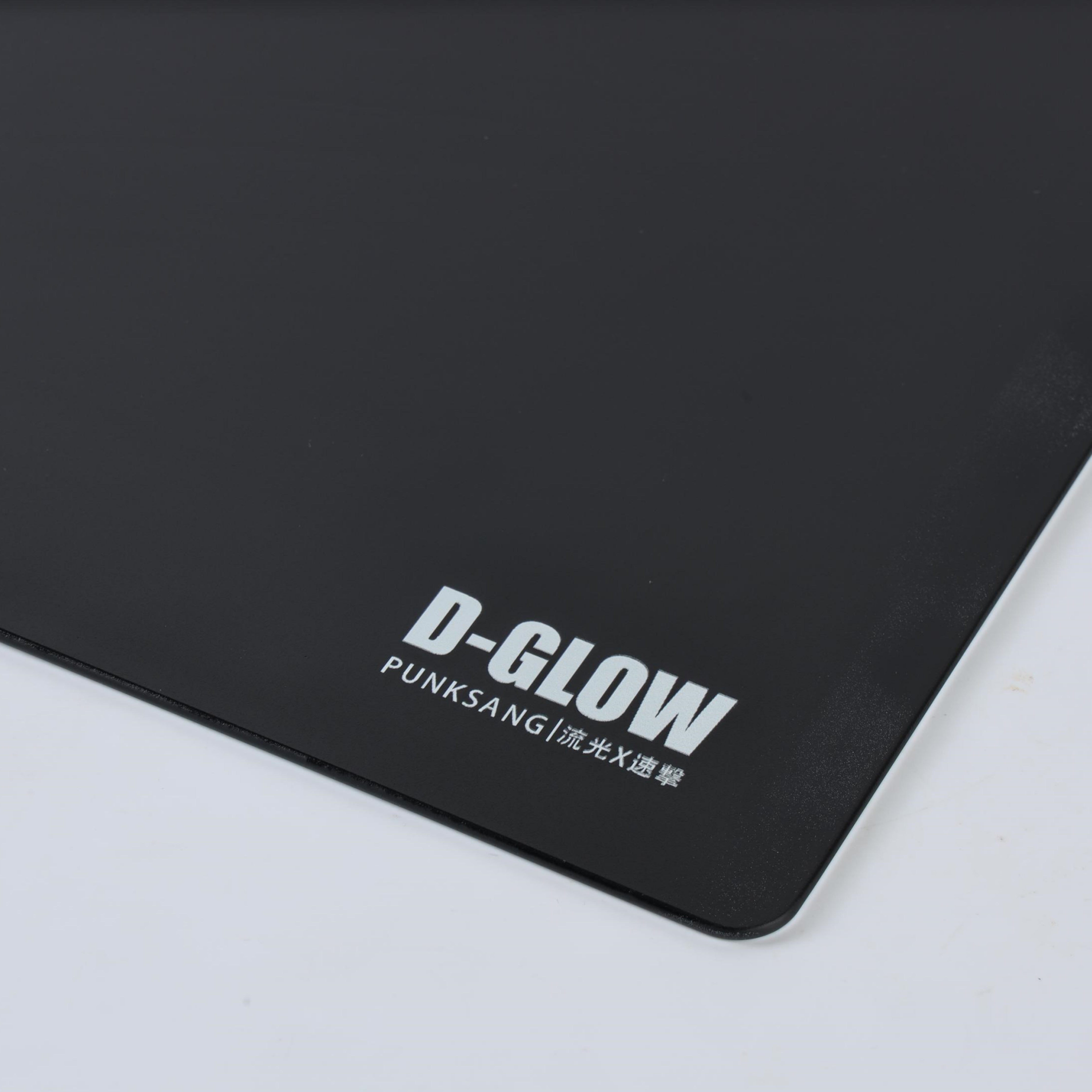 D-GLOW 速 スピード型 ゲーミングガラスマウスパッド