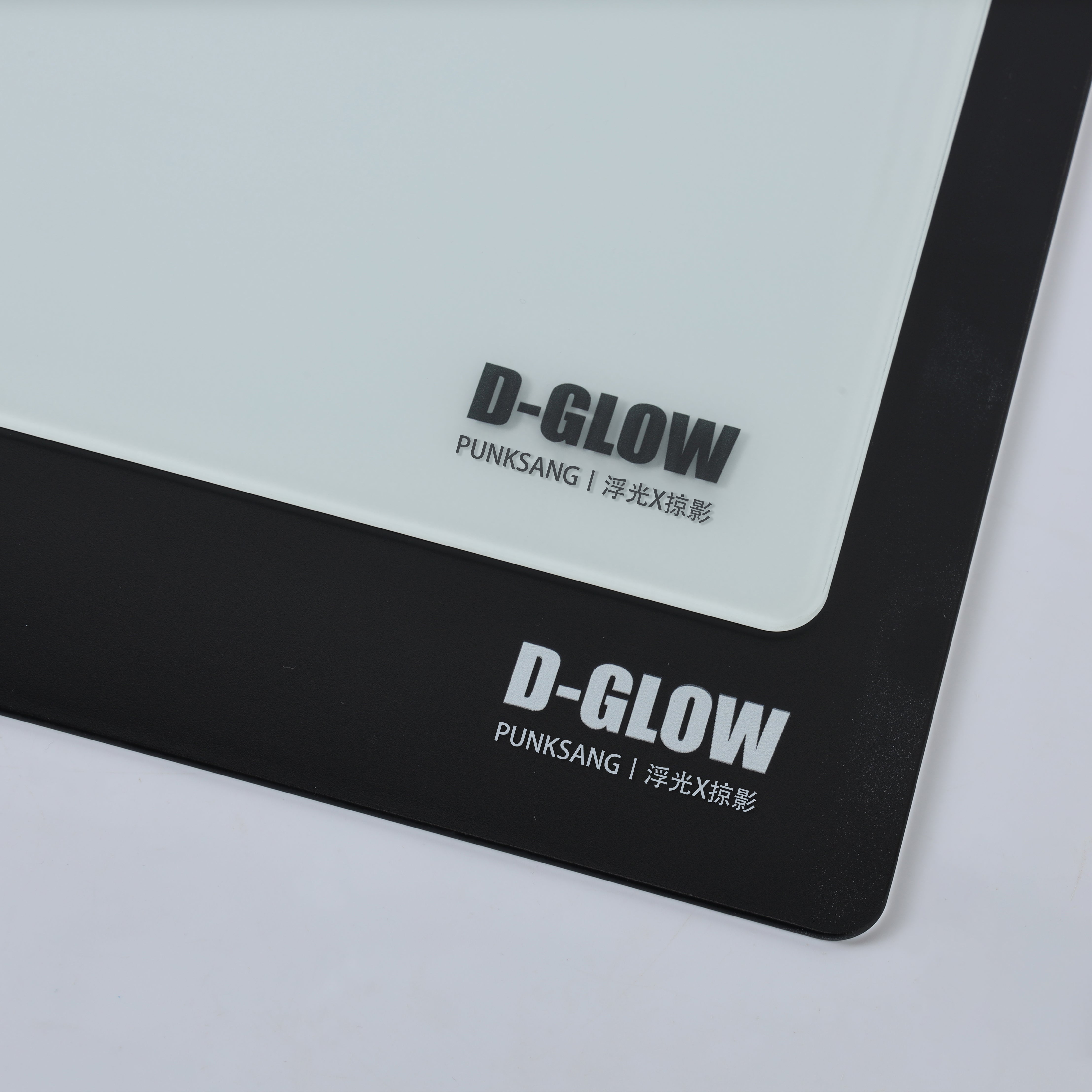 D-GLOW 影 コントロール型 ゲーミングガラスマウスパッド